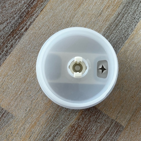 Stanley Cream Quencher Cup 40 oz Water Bottle Straw - Picture 8 of 9